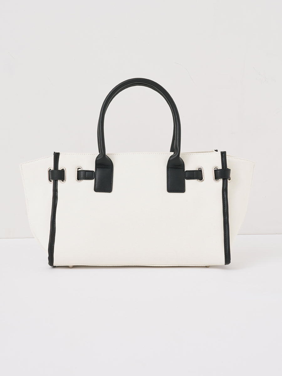 サイズ：FREE　カラー：IVO