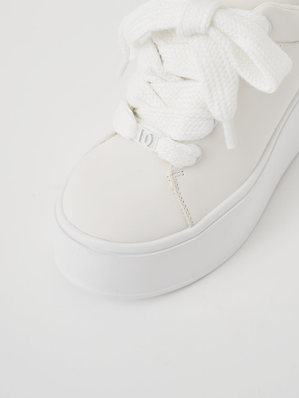 サイズ：M　カラー：WHT