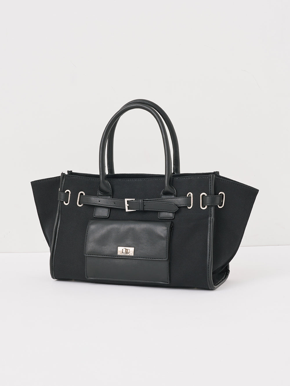 サイズ：FREE　カラー：BLK