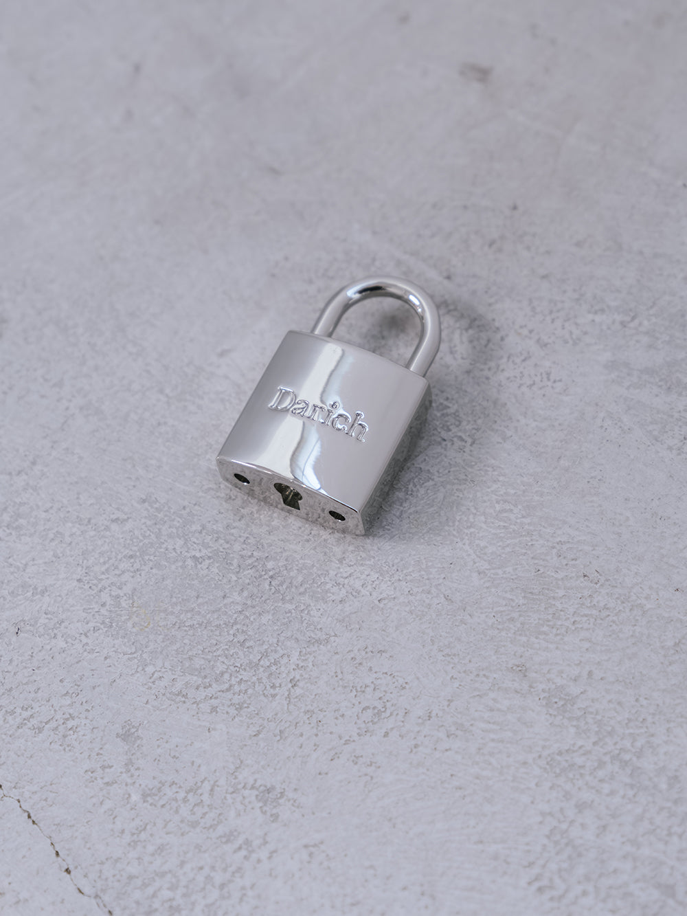 [Novelty] DD Logo Key Charm Holder