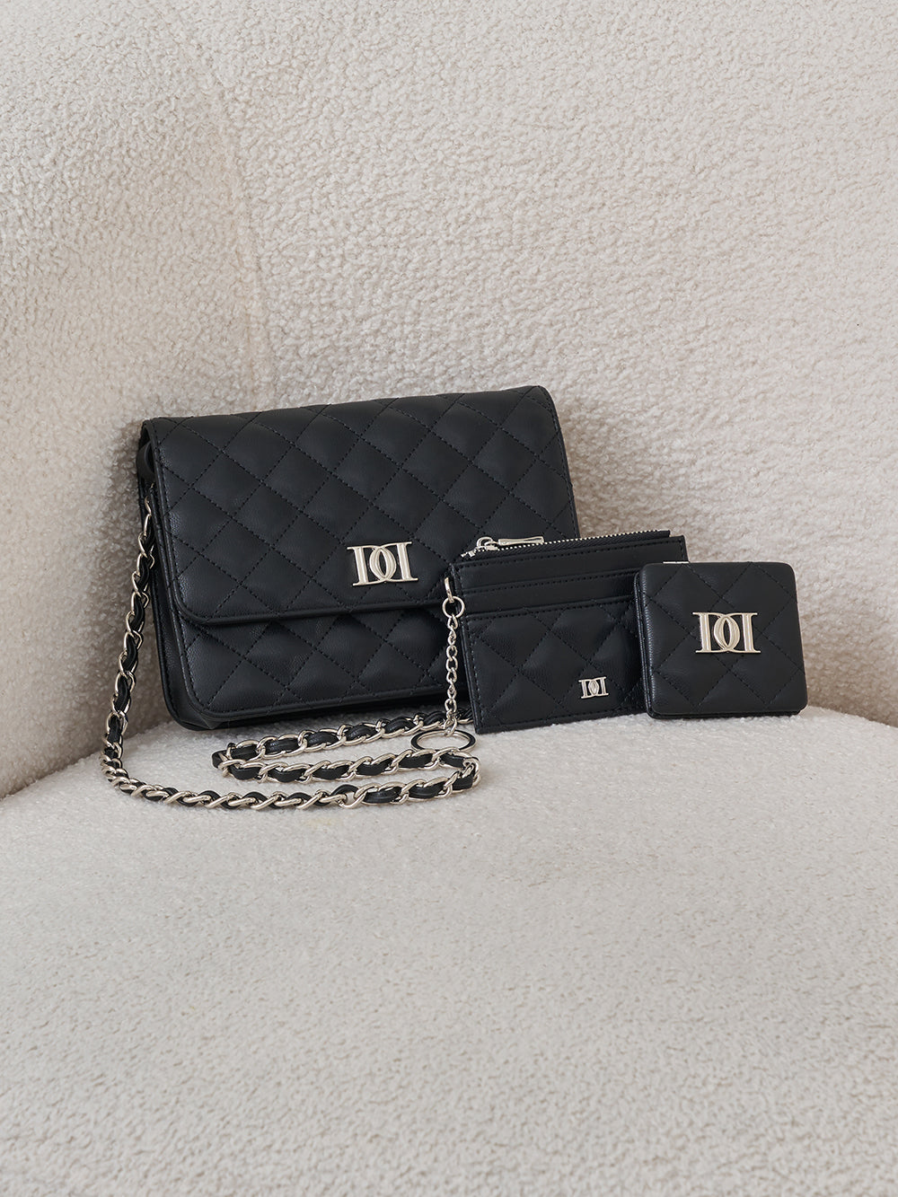 サイズ：FREE　カラー：BLK