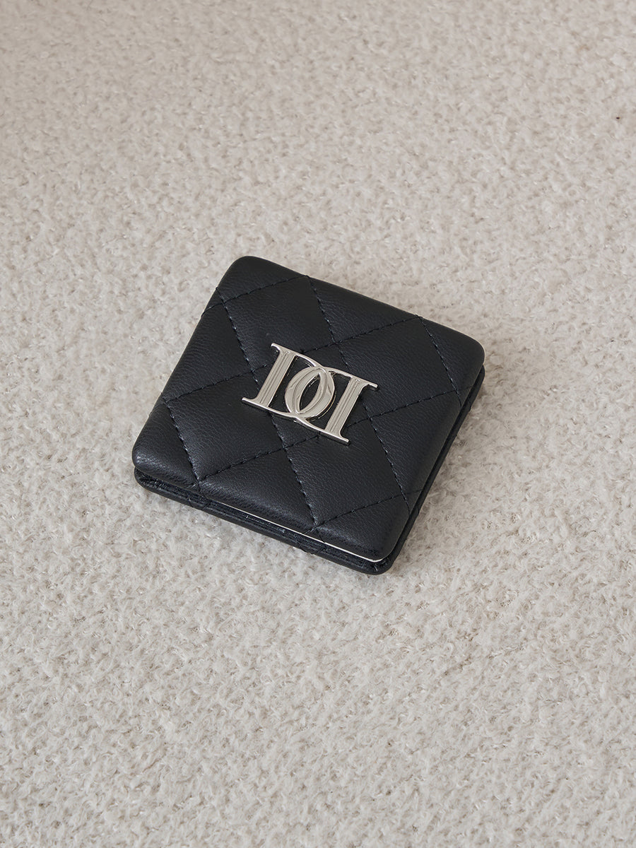 サイズ：FREE　カラー：BLK