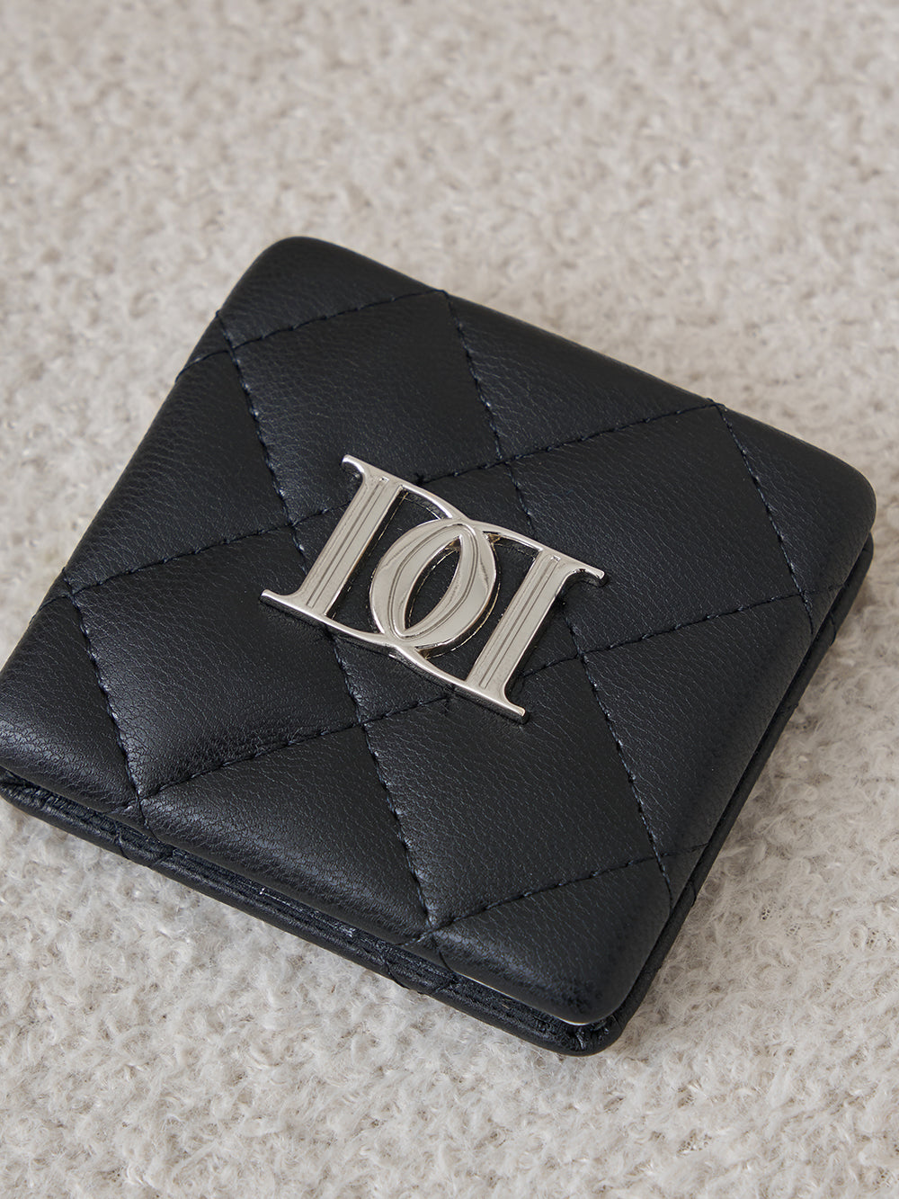 サイズ：FREE　カラー：BLK