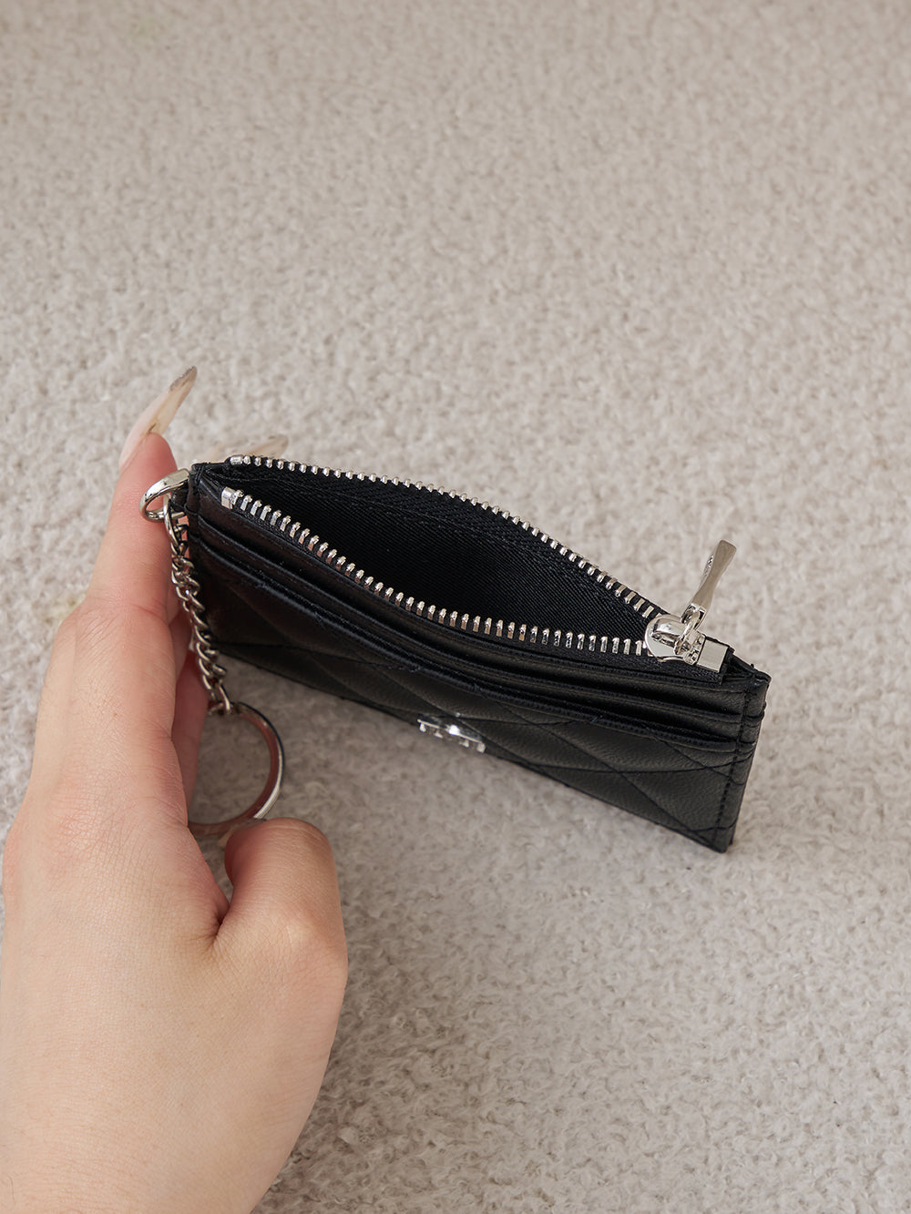 サイズ：FREE　カラー：BLK