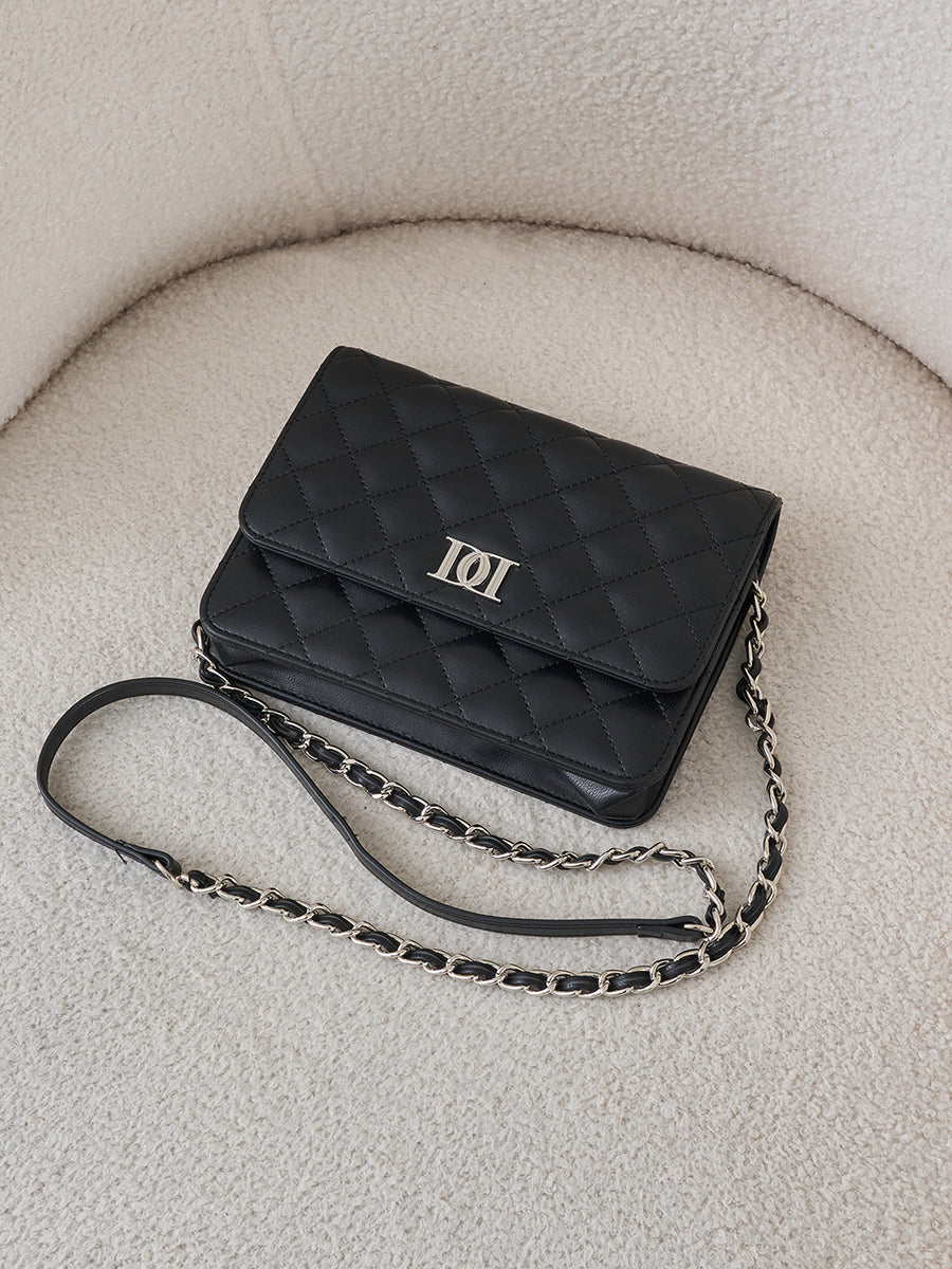 サイズ：FREE　カラー：BLK