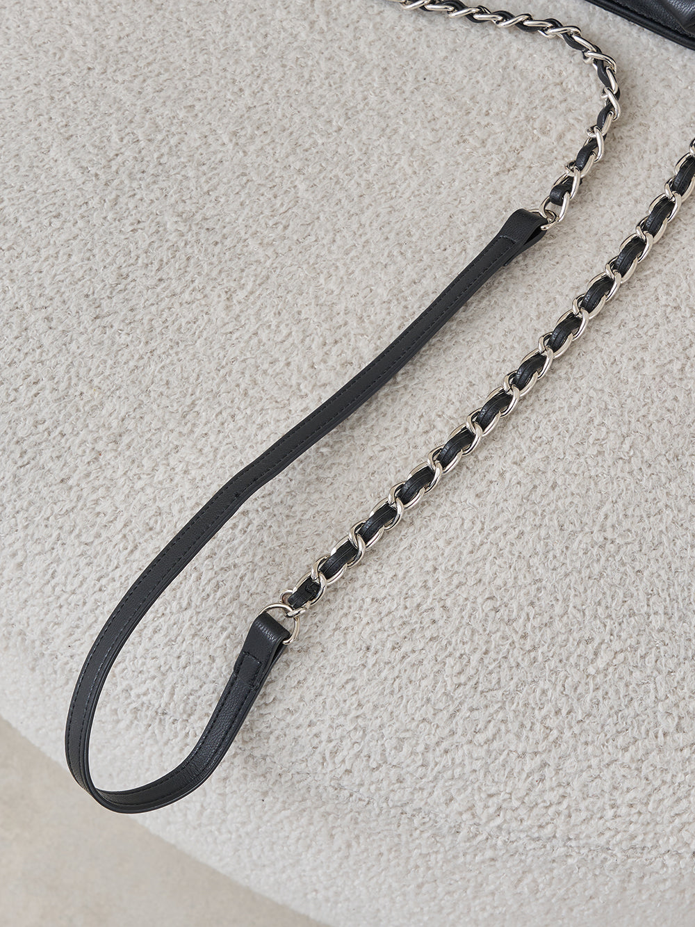 サイズ：FREE　カラー：BLK