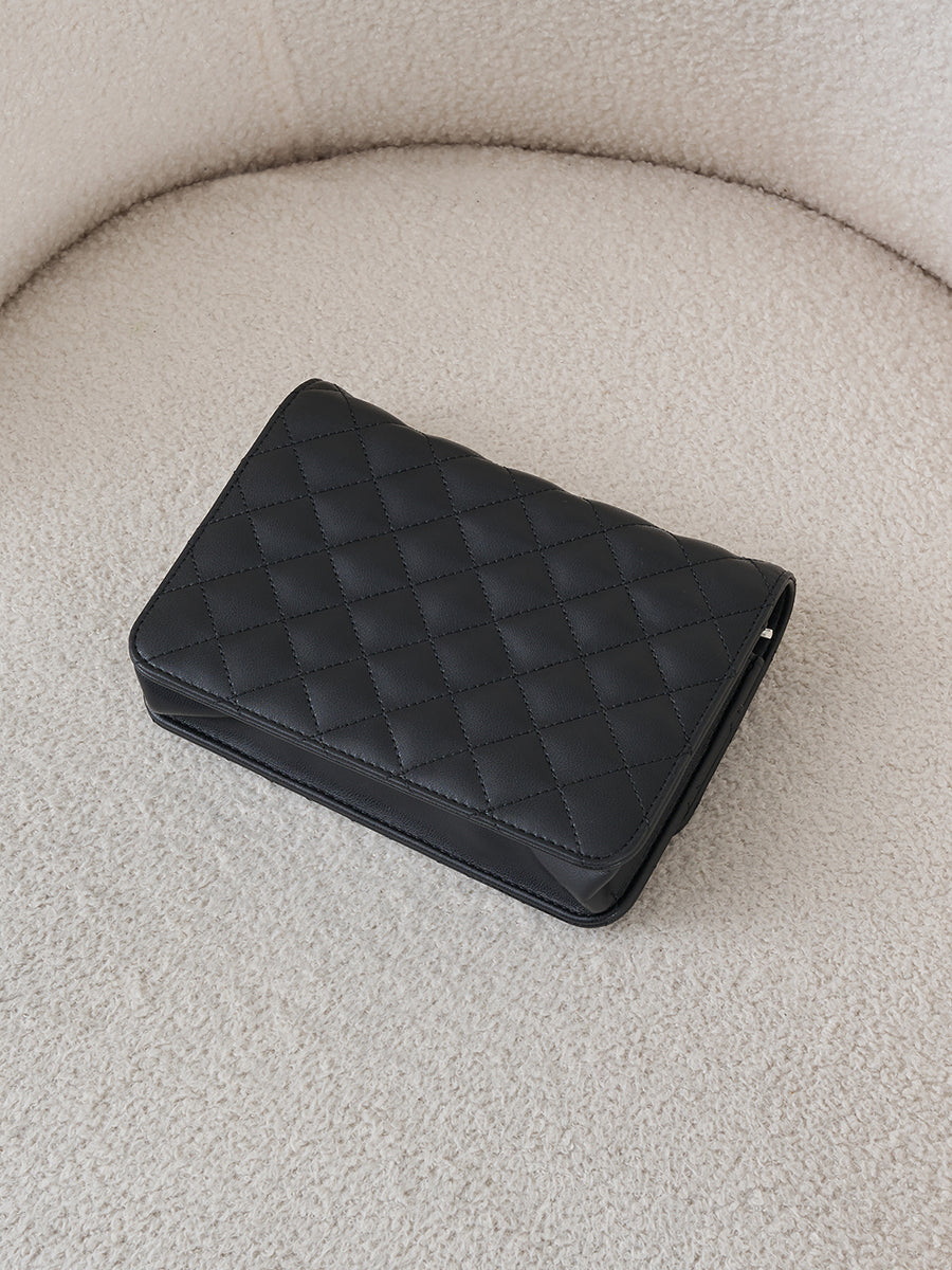 サイズ：FREE　カラー：BLK