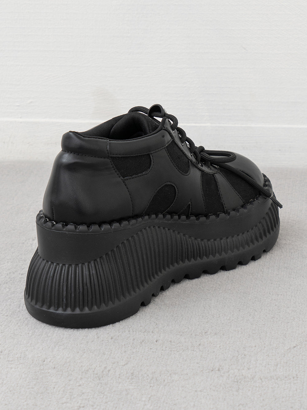 サイズ：L　カラー：BLK