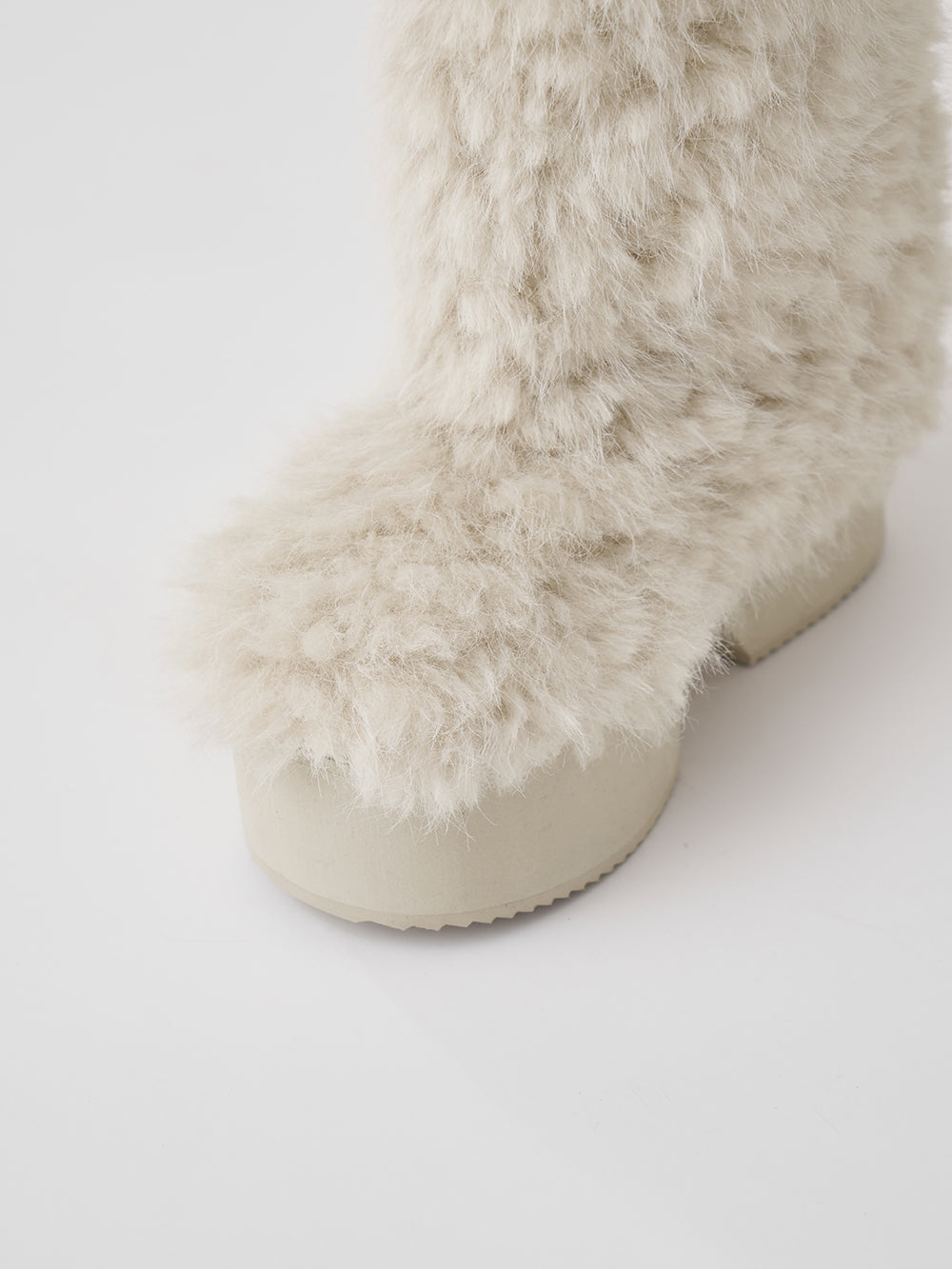 サイズ：M　カラー：IVO