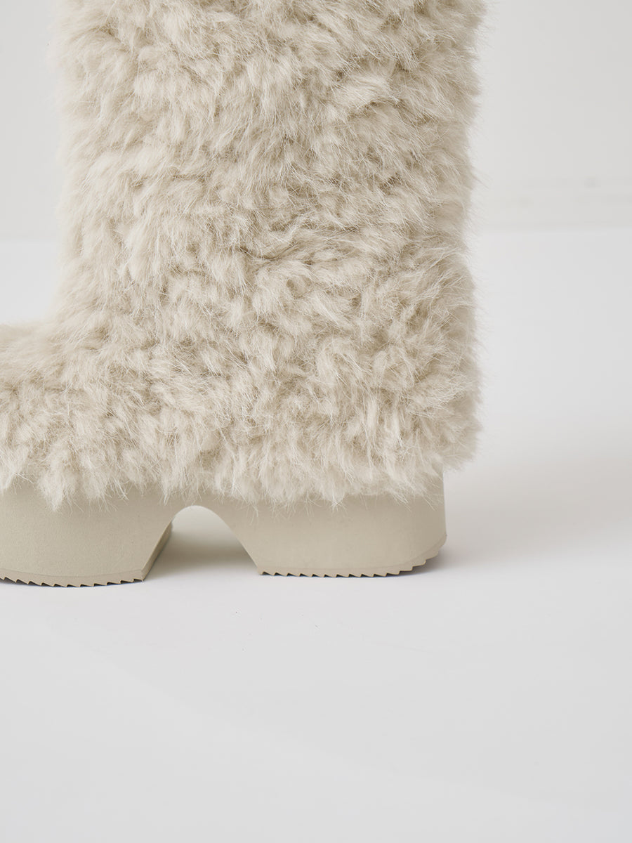 サイズ：M　カラー：IVO