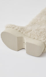 サイズ：M　カラー：IVO