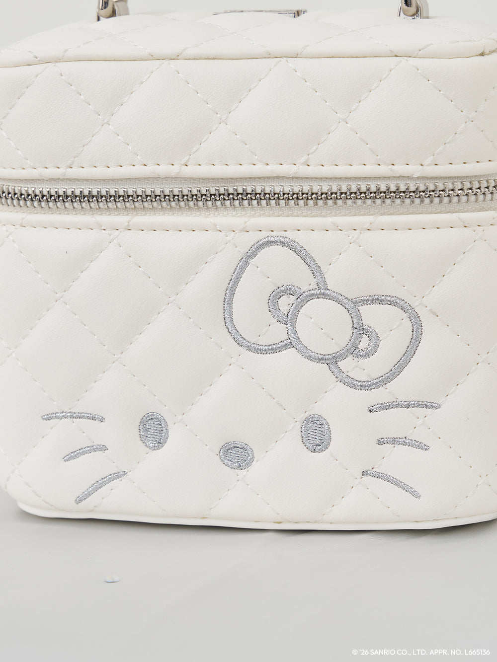 サイズ：FREE　カラー：WHT