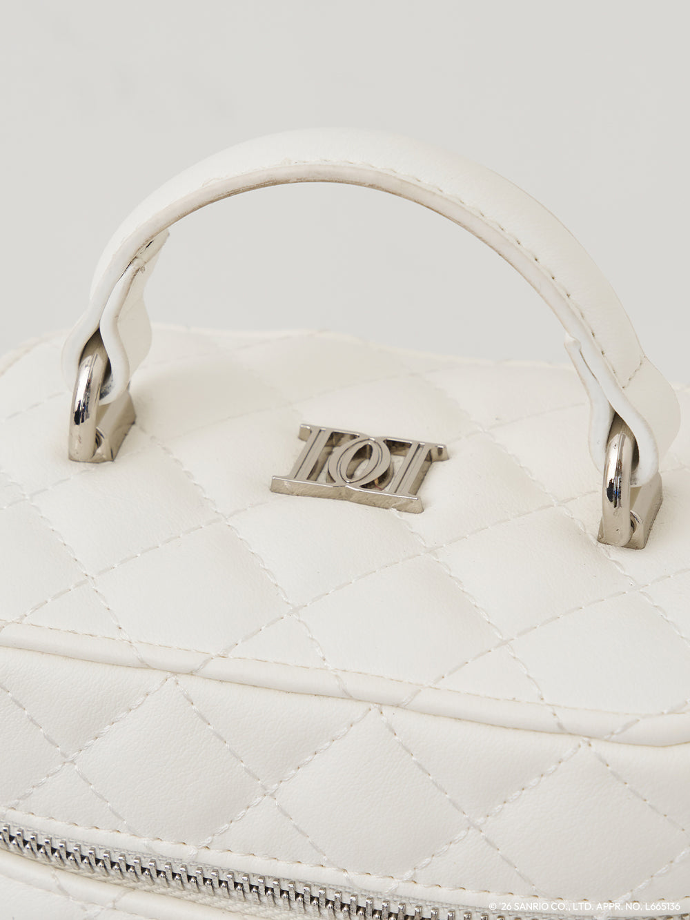 サイズ：FREE　カラー：WHT