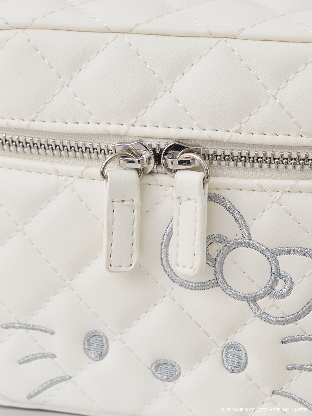 サイズ：FREE　カラー：WHT