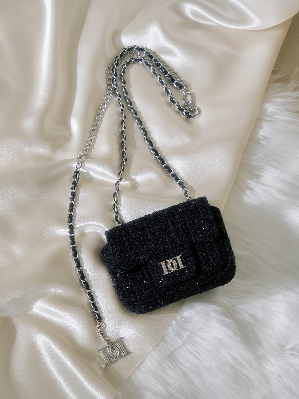 サイズ：FREE　カラー：BLK