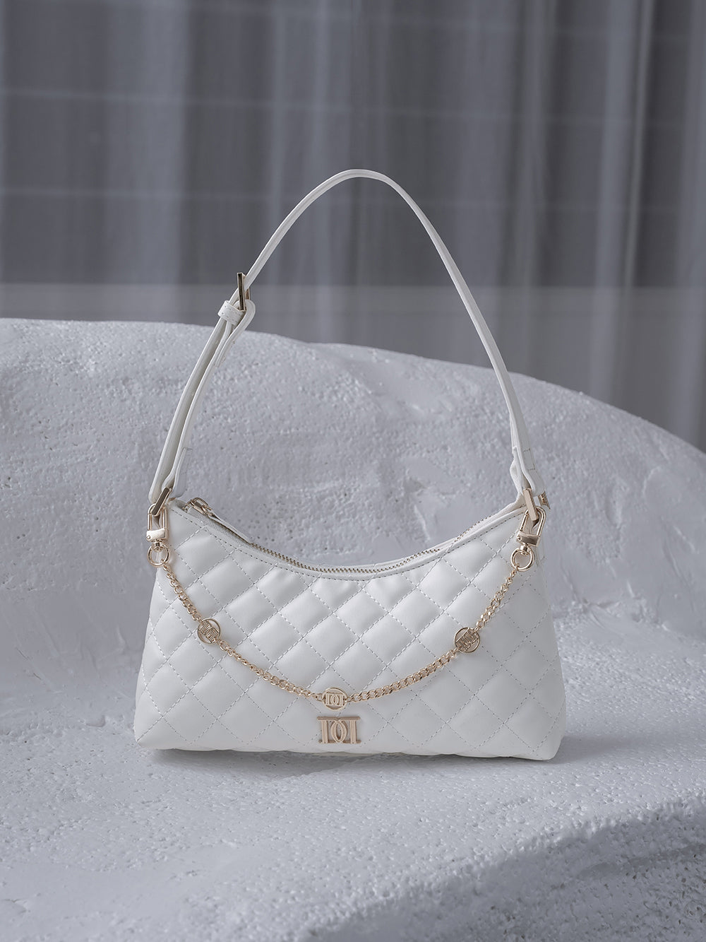 サイズ：FREE　カラー：WHT