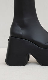 サイズ：M　カラー：BLK