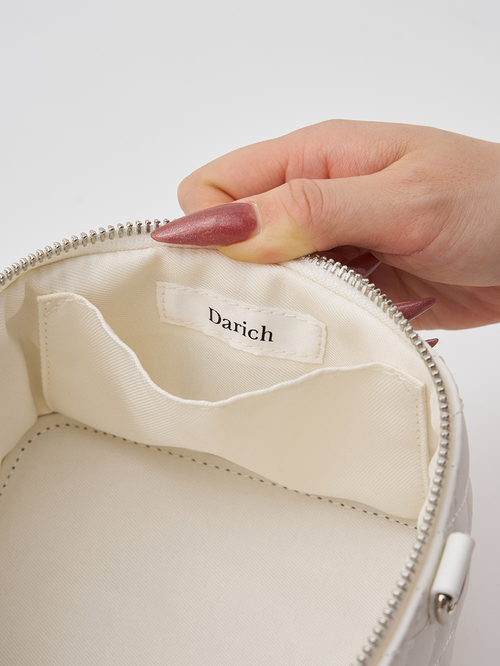 darich キルティングスクエアミニバッグ WHT シルバーパーツ】キルティングスクエアミニバッグ – Darich