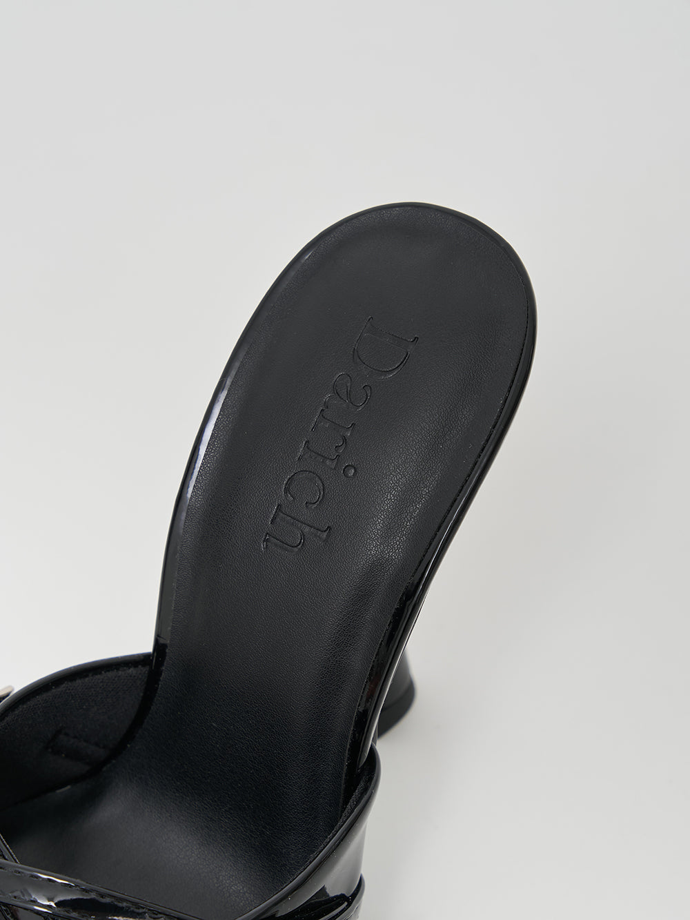 サイズ：L　カラー：BLK