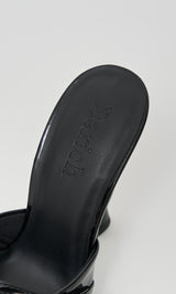 サイズ：L　カラー：BLK