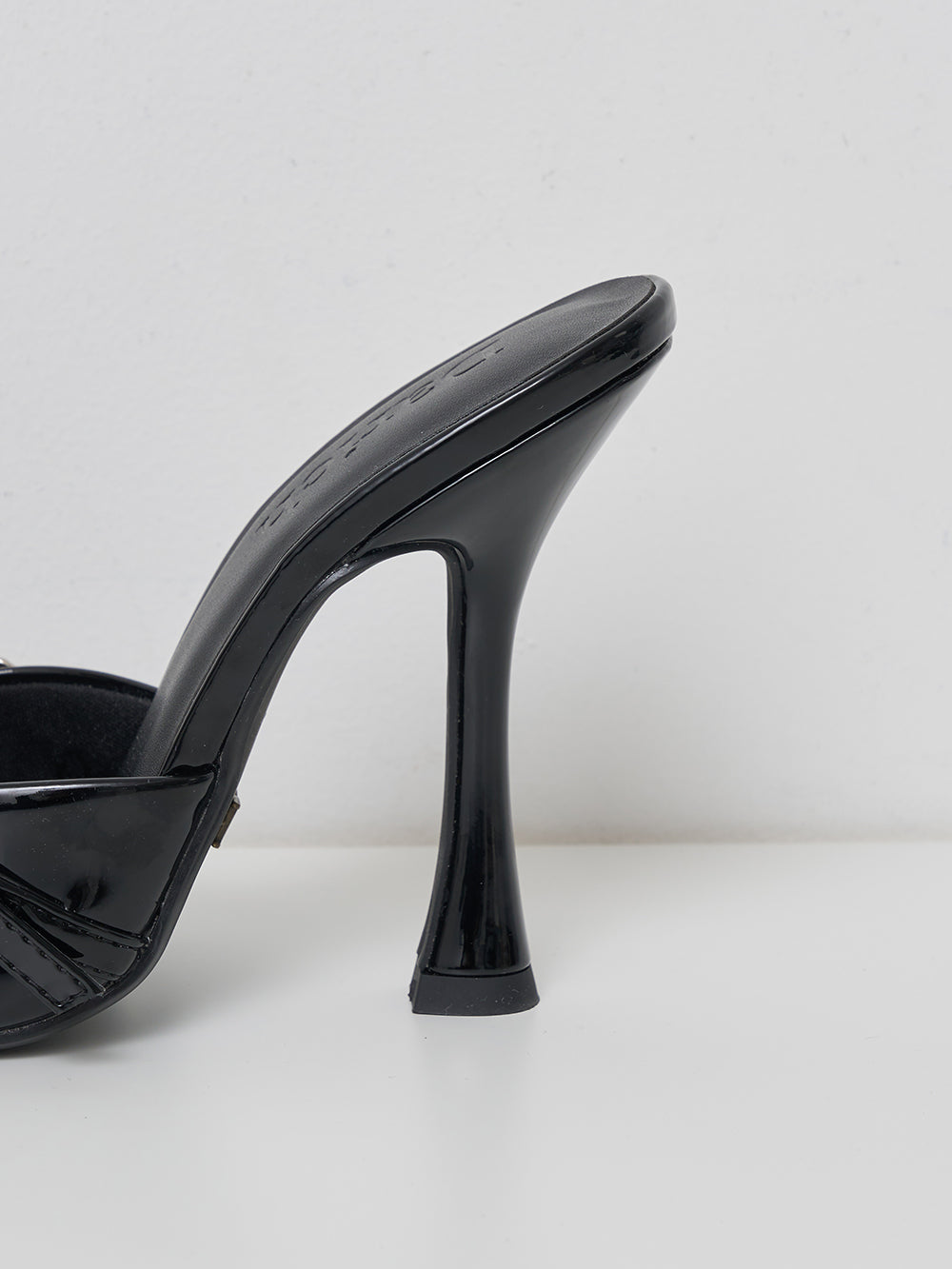 サイズ：L　カラー：BLK