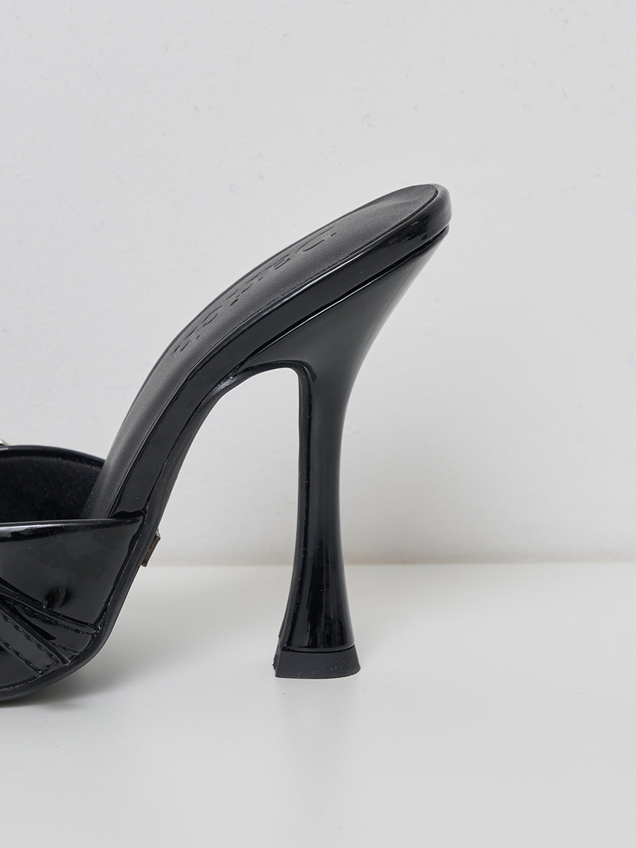 サイズ：L　カラー：BLK