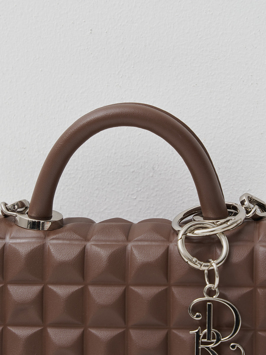 サイズ：FREE　カラー：BRN