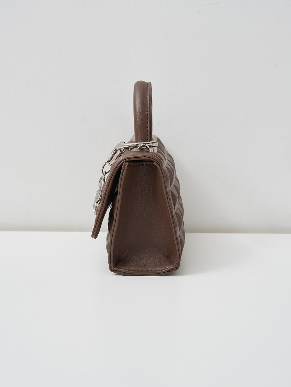 サイズ：FREE　カラー：BRN