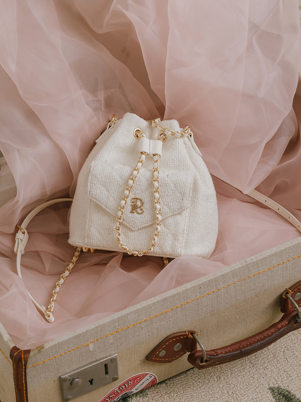 サイズ：FREE　カラー：IVO