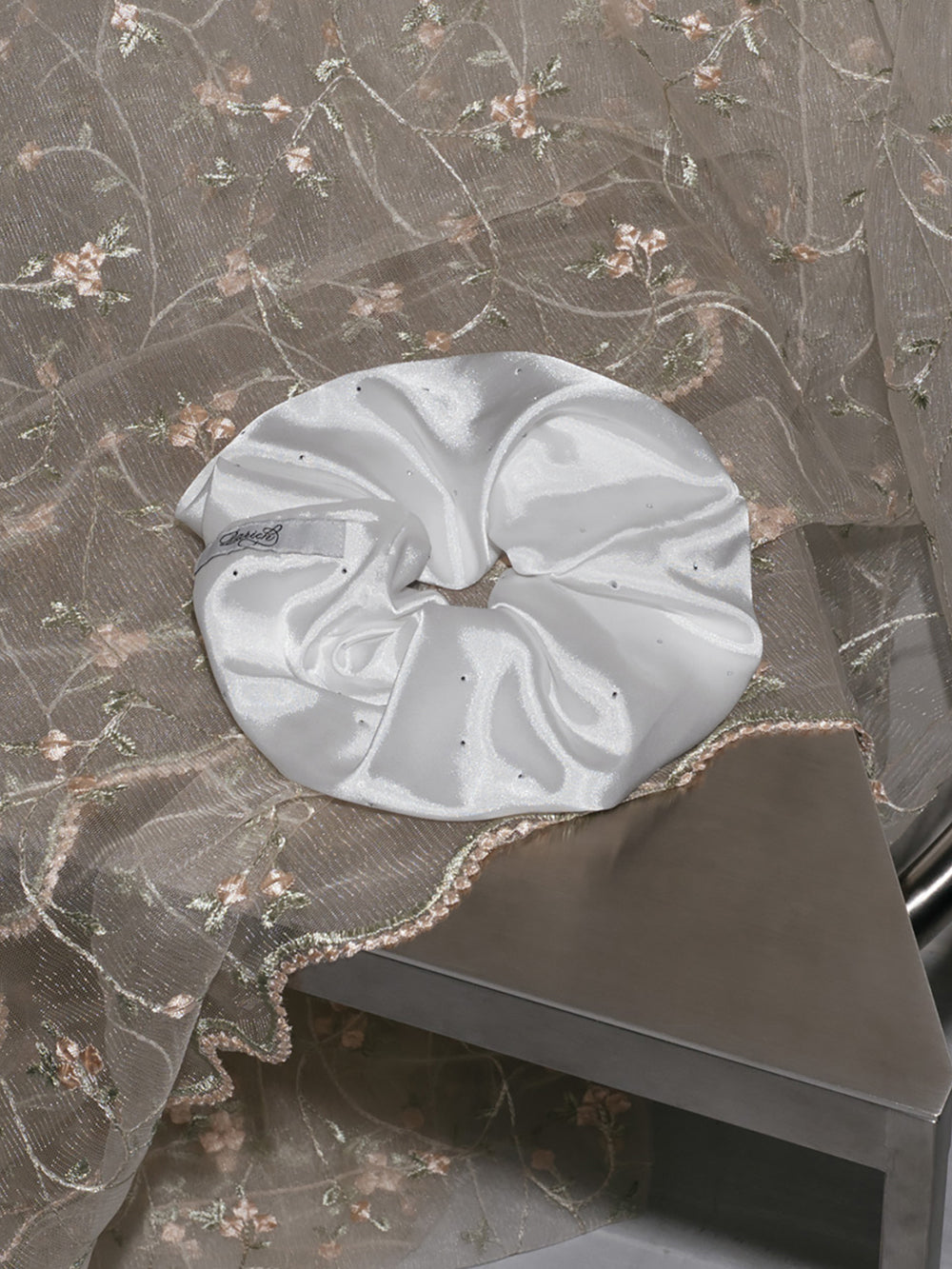 ビジュービッグシュシュ - wht