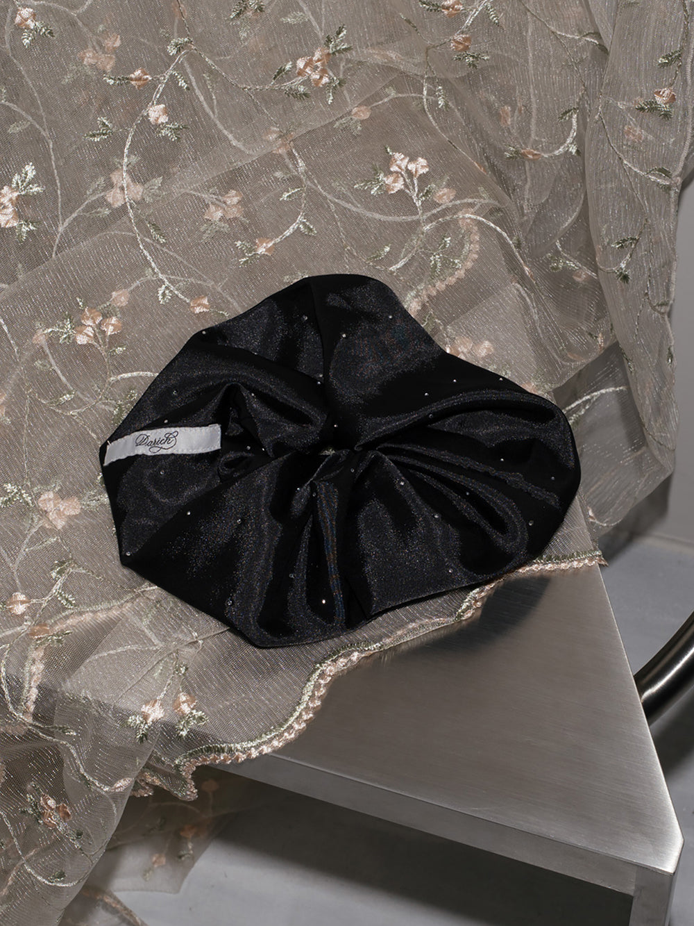 ビジュービッグシュシュ - blk