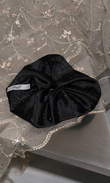 サイズ：FREE　カラー：BLK