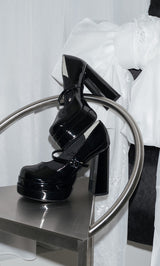 サイズ：L　カラー：BLK