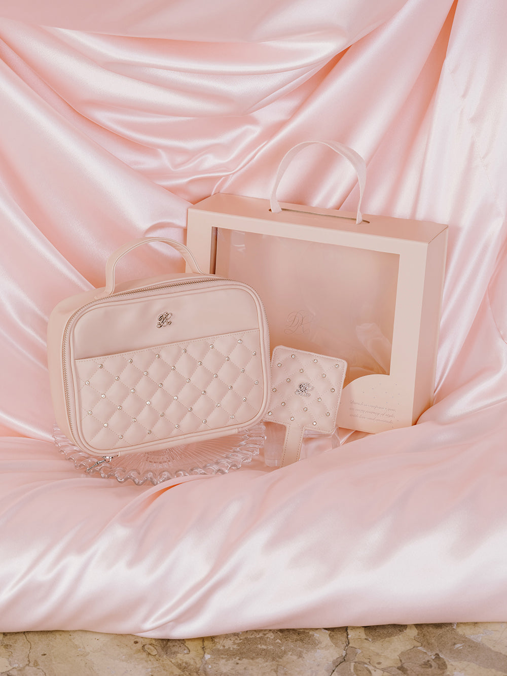 【Novelty】Signature DR Quilted Vanity & Hand Mirror