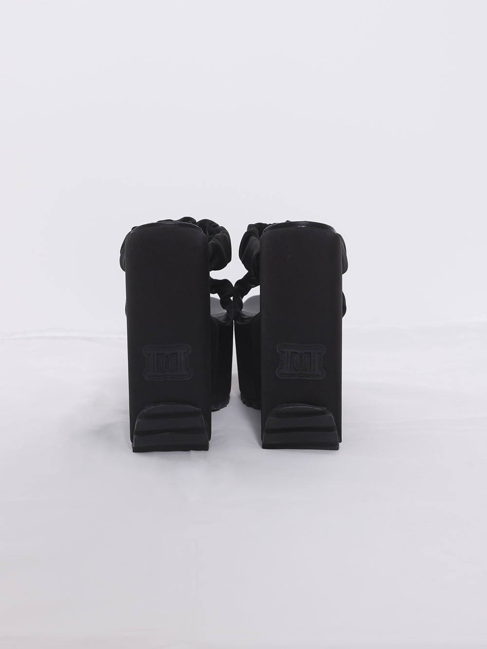 サイズ：L　カラー：BLK
