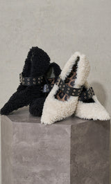 サイズ：M　カラー：IVO/BLK