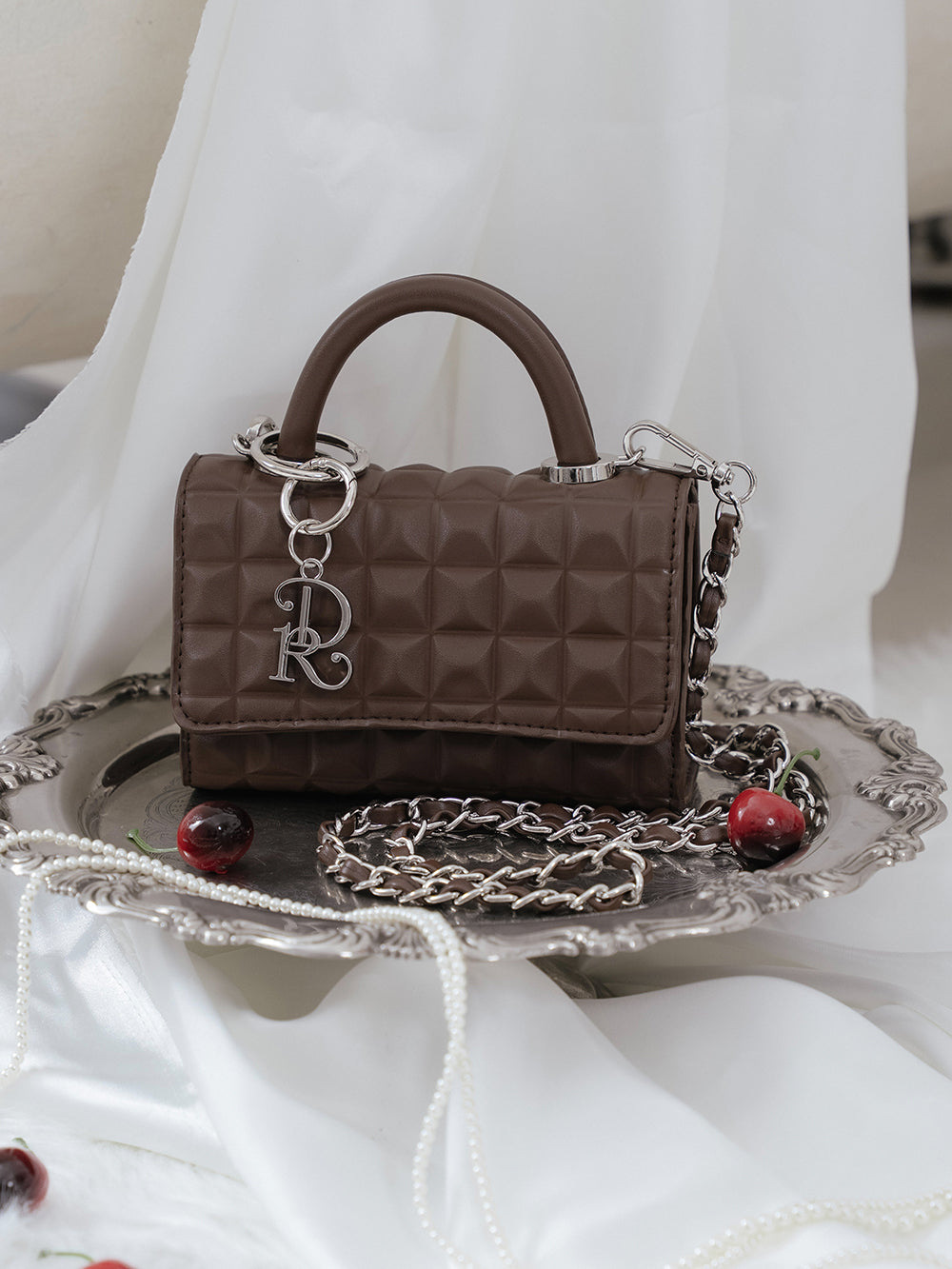 サイズ：FREE　カラー：BRN