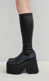 サイズ：M　カラー：BLK