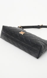 サイズ：FREE　カラー：BLK