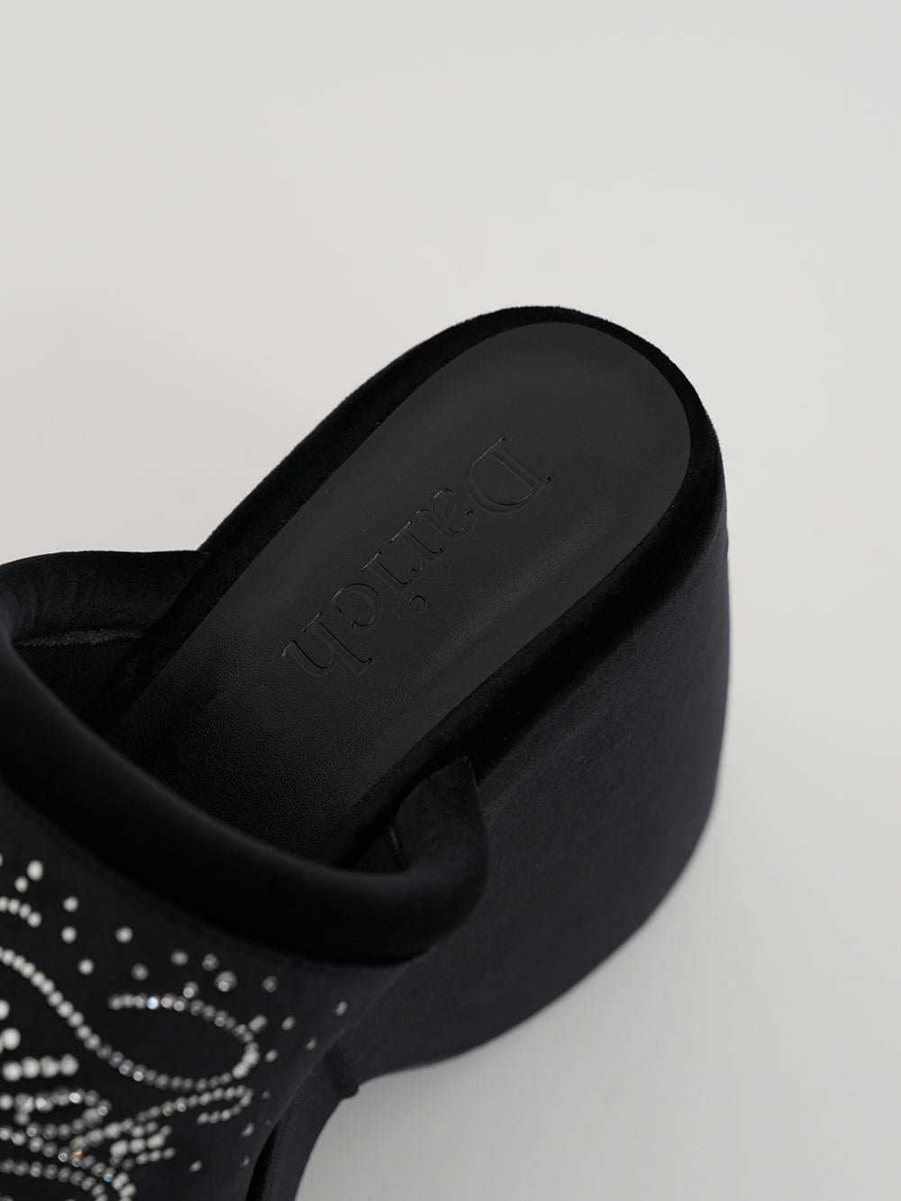 サイズ：L　カラー：BLK