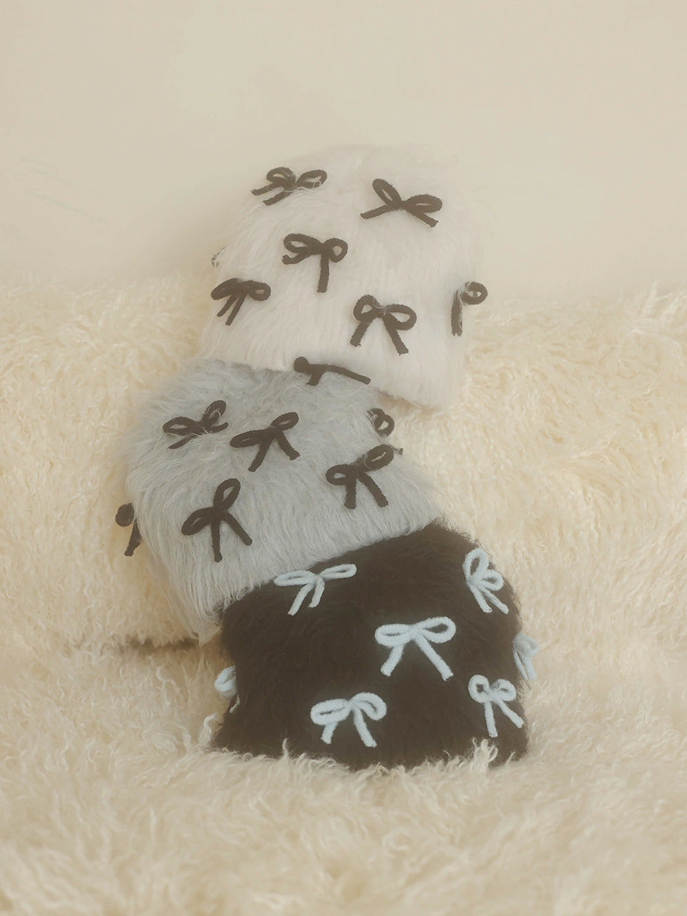 サイズ：FREE　カラー：IVO/GRY/BLK