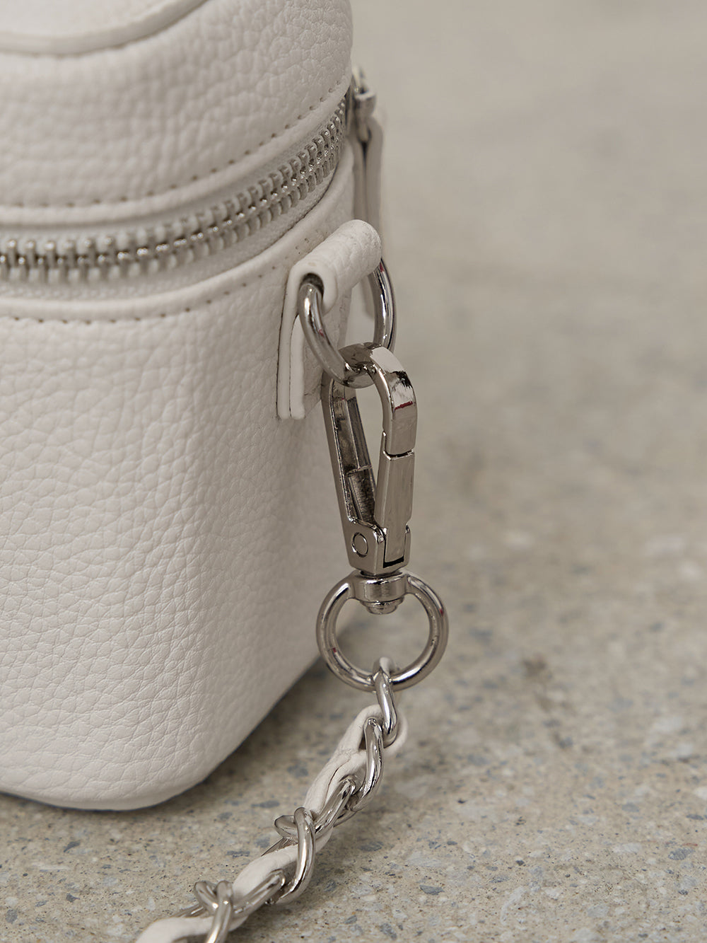 【novelty】Caviar Skin Leather Small Pouch