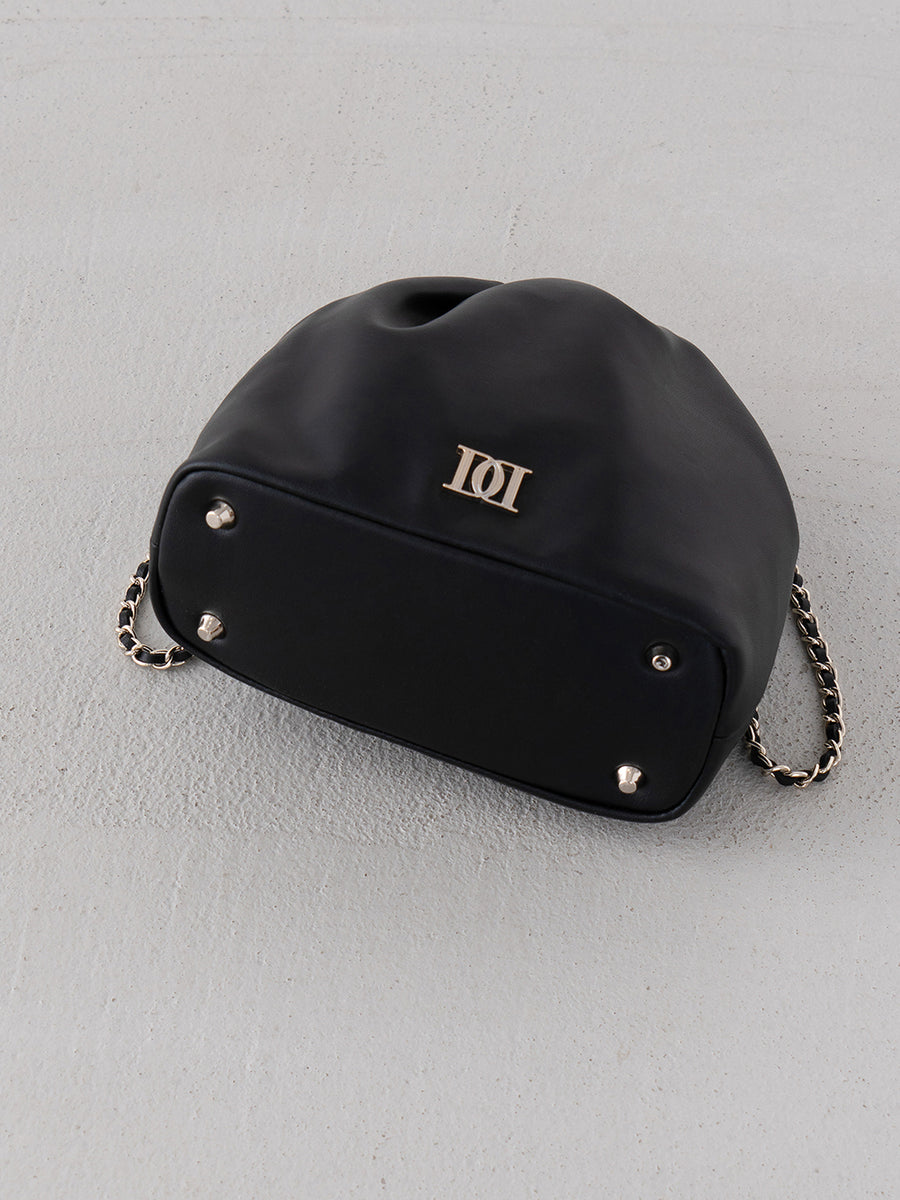 サイズ：FREE　カラー：BLK