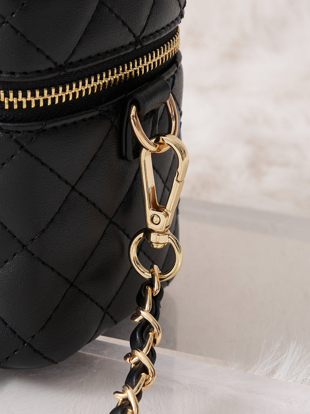 ダーリッチ Darich 　キルティングスクエアミニバッグ　ブラック×ゴールド ダーリッチ Darich 【ゴールドパーツ】キルティングスクエアミニ