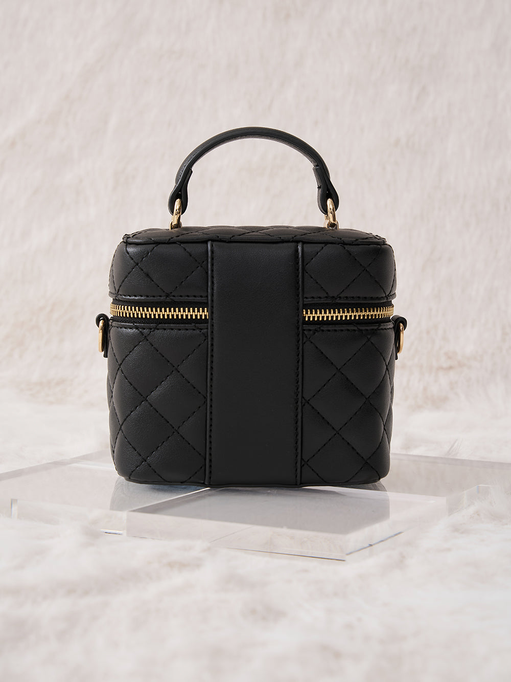 予約商品】【ゴールドパーツ】キルティングスクエアミニバッグ