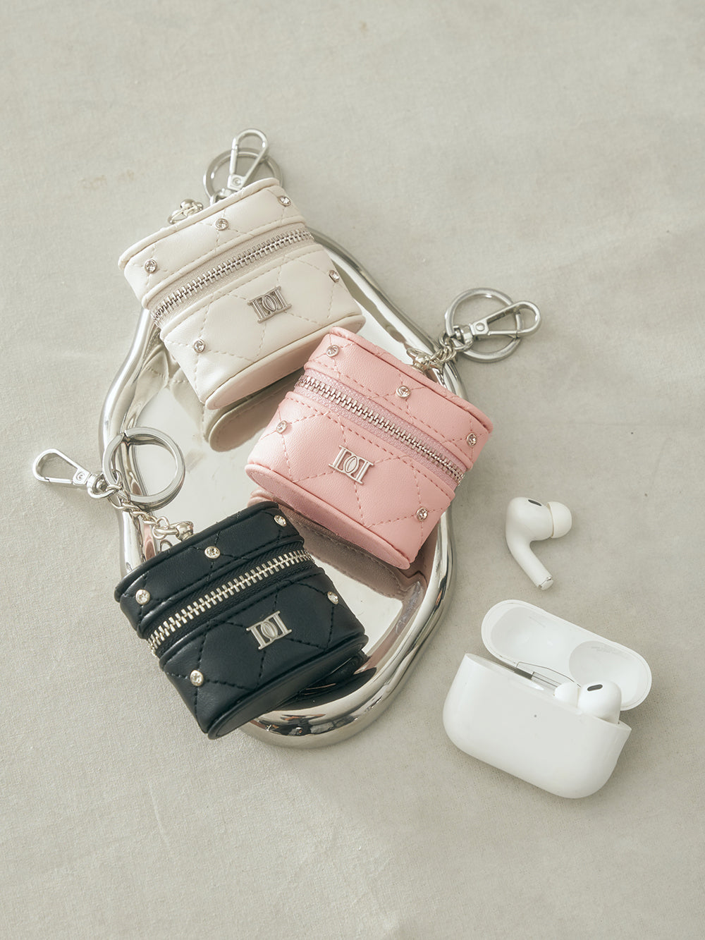 【予約商品】キルティングビジューAirPodsケース