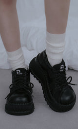 サイズ：M　カラー：BLK