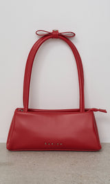 サイズ：FREE　カラー：RED