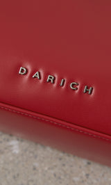 サイズ：FREE　カラー：RED