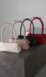 サイズ：FREE　カラー：WHT/PNK/RED/BLK